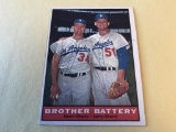 BROTHER BATTERY Norm & Larry Sherry 1961 Topps