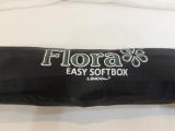 Flora Easy Softbox by Linco