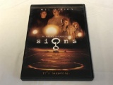 SIGNS Mel Gibson DVD Movie