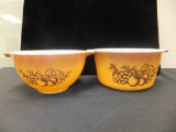 2 Decorative Bowls with Fruit Motif