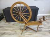 Large Vintage Wood Spinning Wheel