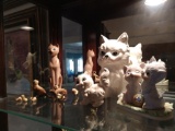 Mixed lot of cat figurines
