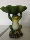 Frog holding lily pad statute approx 8