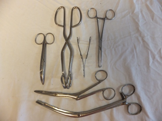 Lot of 6 Medical Clamps and Scissors