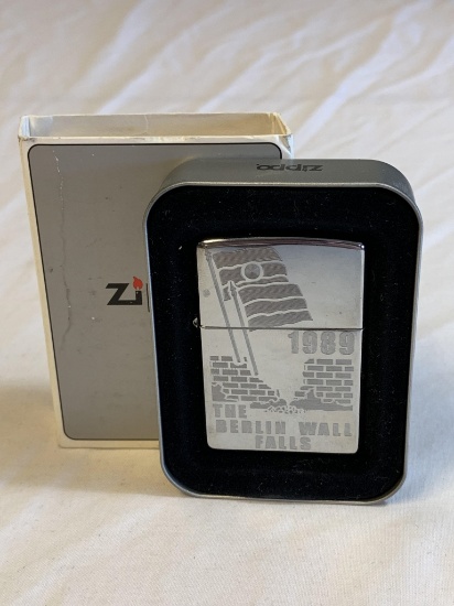 Zippo THE BERLIN WALL FALLS 1989 Windproof Lighter