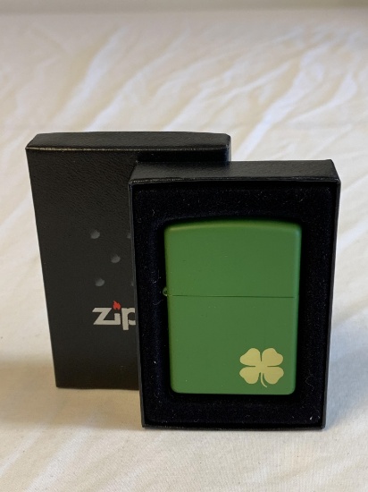 Zippo FOUR LEAF CLOVER Green Windproof Lighter NEW