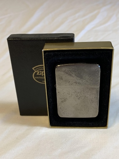 Zippo VINTAGE STYLE CHROME Windproof Lighter NEW