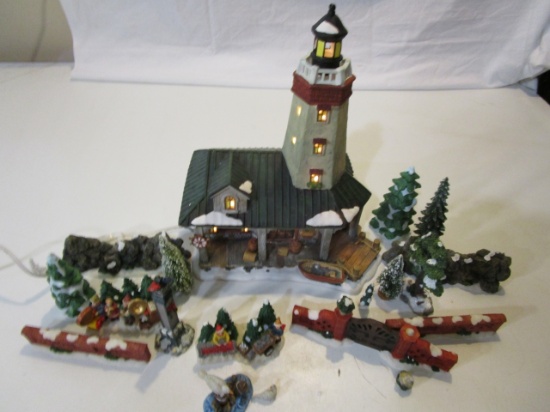 Windyhill Lighthouse Christmas House w/ 16 Pieces