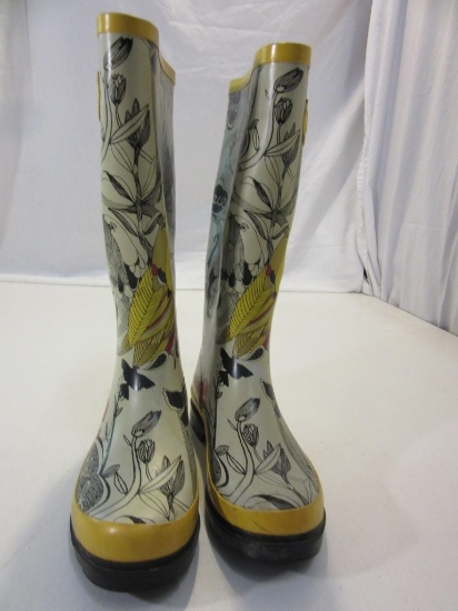 Sakroots Women's Size 7 Rain Boots Used