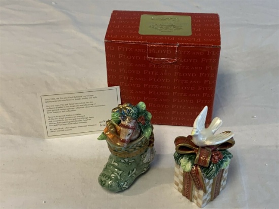 Fitz and Floyd Christmas Salt & Pepper Shakers NEW