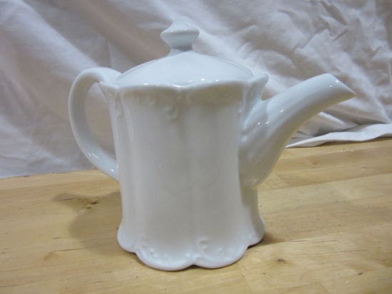 I. Godinger & Co. Teapot