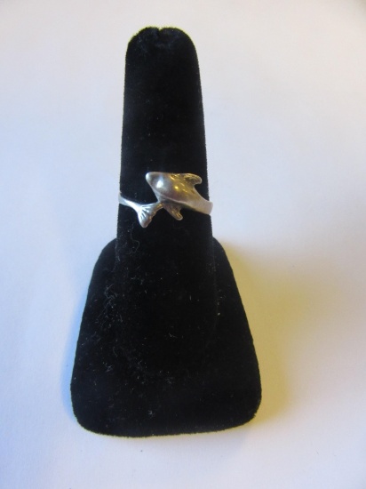 .925 Silver 1.5g Size 6.5 Dolphin Design Ring
