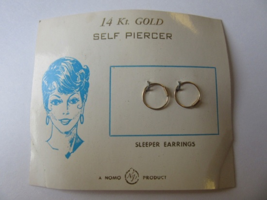 Pair of 14K Gold Sleeper Earrings 0.3g Total