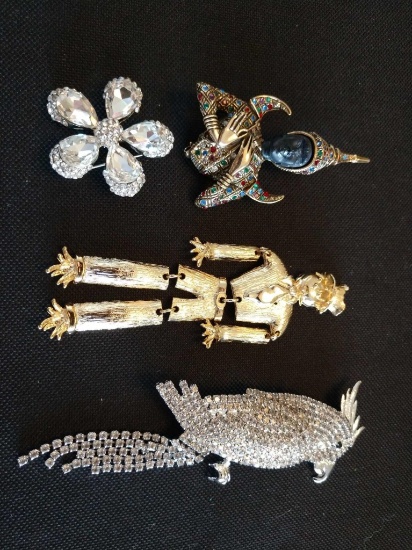 4 costume jewelry brooches