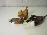 Lot of Wooden figurines incl: 2 Ducks and 2 Wooden vases