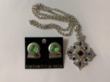 Lot of vintage costume jewelry pendant necklace with statement earrings