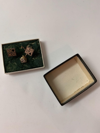 Lot of vintage X & O tie pin and cuff links