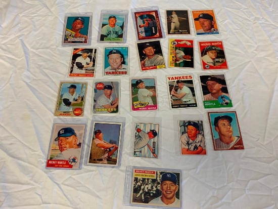 MICKEY MANTLE Lot of 21 Reprint Repro Baseball Cards- NM/MINT condition and all are REPRINT Cards