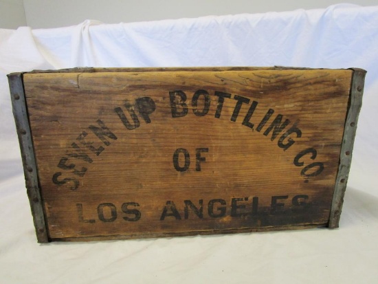 Vintage wood 7-Up Los Angeles bottle box