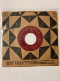 FESS PARKER WITH THE NORMAN LUBOFF ORCHESTRA AND CHOIR King Of The River / Yaller Yaller Gold 45 RPM