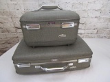 2 vintage Sampsonite Tiara luggage pieces