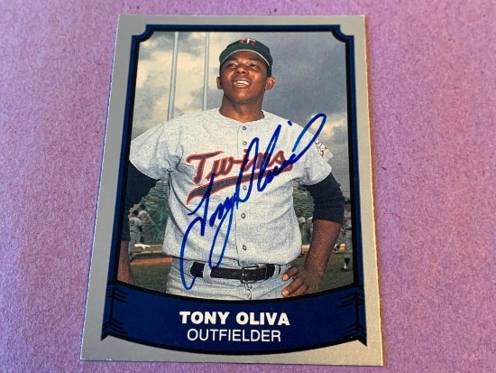 TONY OLIVA Twins AUTOGRAPH Baseball Card