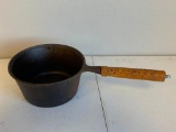 Vintage Cast Iron 2qt Sauce Pan With Wood Handle