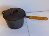 Vintage Cast Iron 3 qt Sauce Pan & Lid Wood Handle