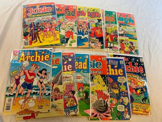 Lot of 16 ARCHIE Comics Books