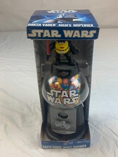 STAR WARS Darth Vader M&M's Candy Dispenser NEW