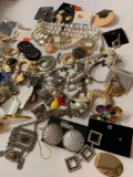 Lot of broken jewelry