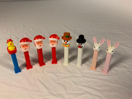 Lot of 8 Vintage PEZ dispensers Christmas, Easter