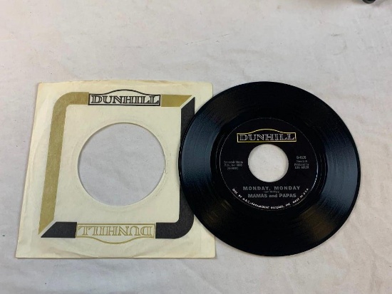 MAMAS AND PAPAS Monday, Monday 45 RPM Record 1966