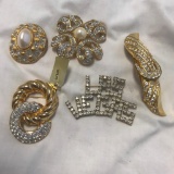 Lot of 5 Gold-Tone and Rhinestone Brooches and Clips