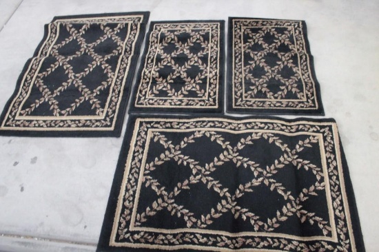 Lot of 4 matching area rugs