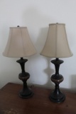 Lot of 2 matching table lamps with shades