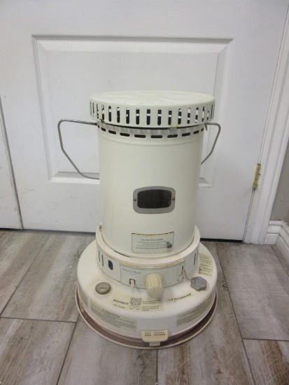 Vintage Dura Heat Kerosene Heater Model DH 2304
