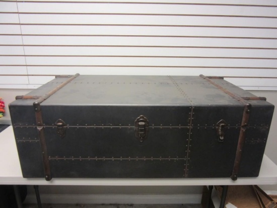 Trunk coffee table with 2 Side side drawers for storage 48"x16"x27.5"