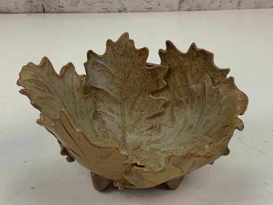 Pottery Bowl in the shape of Tree Leaves
