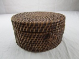 Woven wicker table-top storage basket