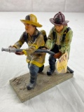 RICH COLLECTION Two fireman holding a fire hose plastic figure