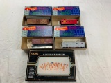 Lot of 4 Vintage Roundhouse HO Scale Train Cars with boxes plus a K-Lineville Building Kit