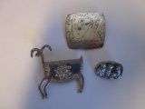 Lot of 3 silver-tone metal brooches