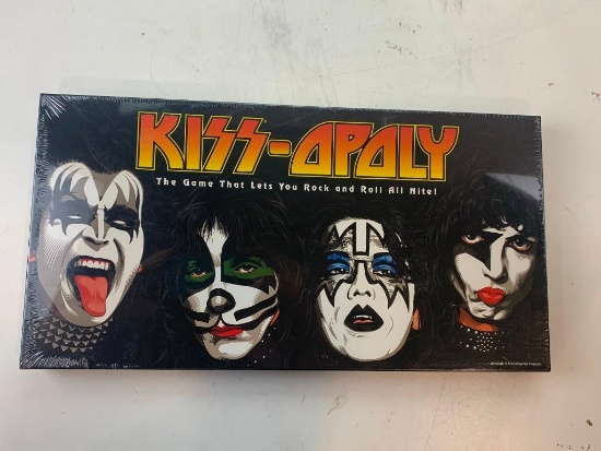 KISS-OPOLY KISS Band Themed Monopoly Style Board Game 2003 Rock NEW SEALED