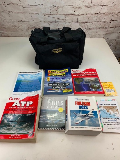 Lot of Jeppesen Aviation Airway Manual, Pilot Course, Training Books with a Jeppesen flight bag