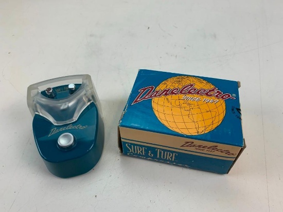 Danelectro DJ-9 Surf and Turf Compressor Guitar Effects Pedal with Box