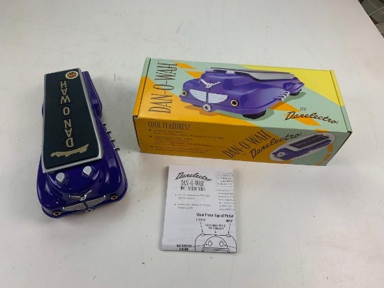 Danelectro DW-1 Dan-O-Wah Wah-Wah Effects Pedal with box