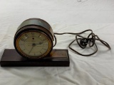 Vintage Warren Telechron 3F03 Mantle Clock Real Wood Electric. 1936