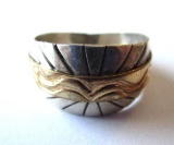 Sterling band ring Sz. 6.5. 2.79g.