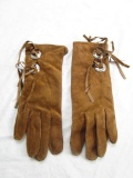 Pair of pig suede leather ladies dress gloves with acrylic lining Sz. M/L
